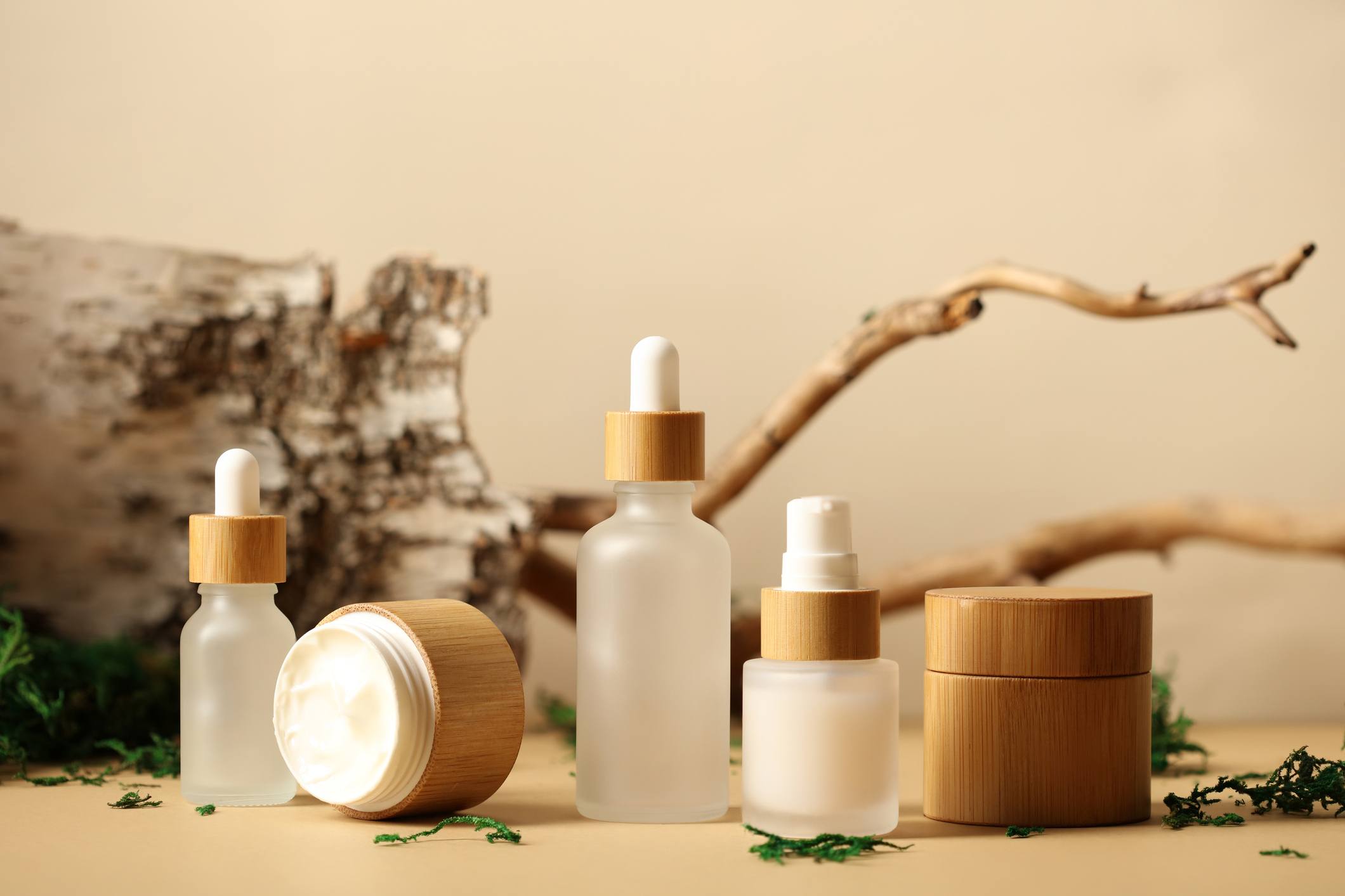 Hailey Bieber’s nieuwe skincare merk meteen aangeklaagd na lancering