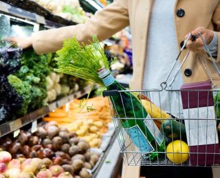 Dezelfde naam voor een supermarkt en een telecombedrijf, is dat okido? Dezelfde naam voor een supermarkt en een telecombedrijf, is dat okido?